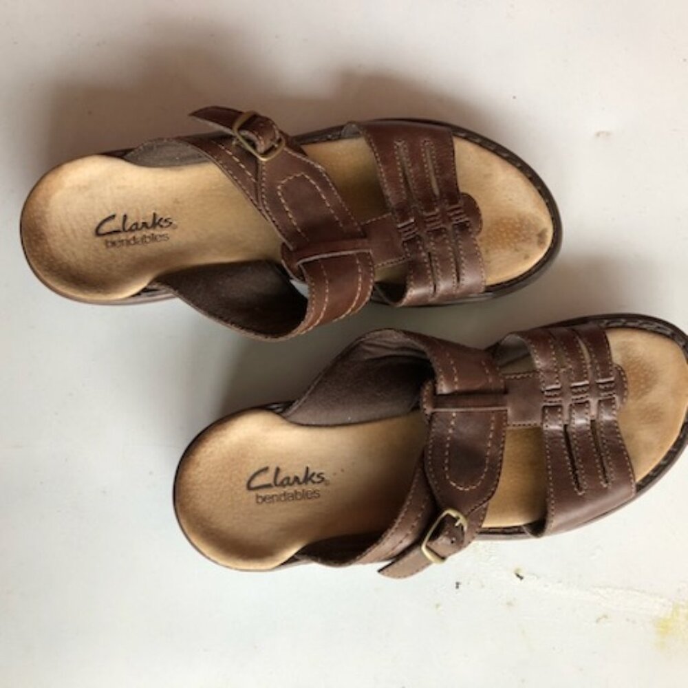 Clarks bendables brown slides, size 7M
